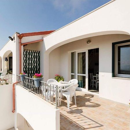 Residence Fior Di Sulcis Calasetta Exterior photo