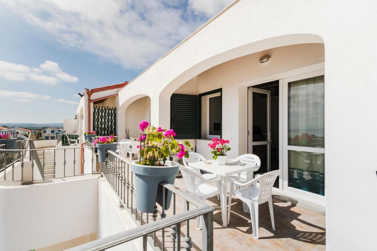 Residence Fior Di Sulcis Calasetta Exterior photo