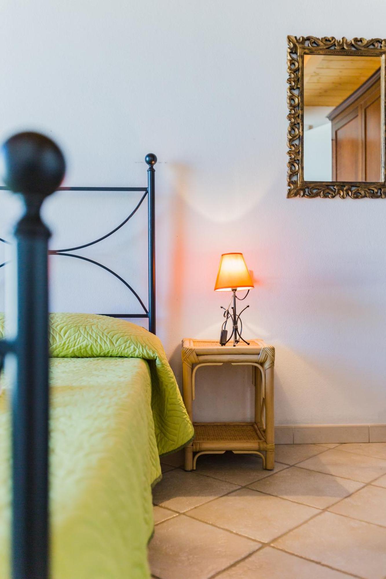 Residence Fior Di Sulcis Calasetta Exterior photo